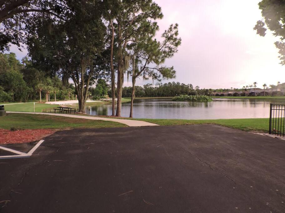 Enchanting Escape 3 Bedroom Minutes From Disney! キシミー エクステリア 写真