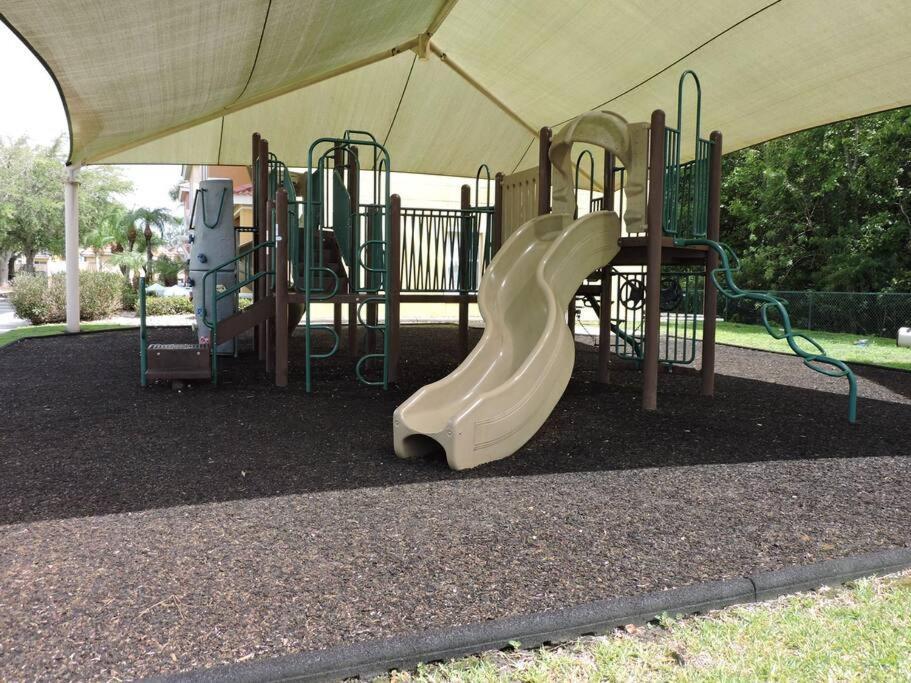 Enchanting Escape 3 Bedroom Minutes From Disney! キシミー エクステリア 写真